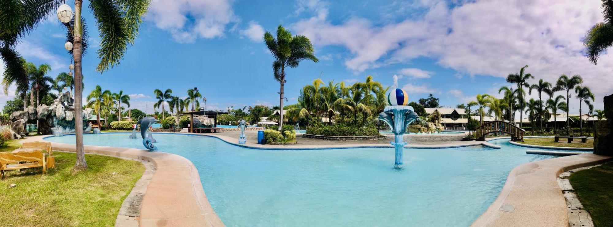 Klir Waterpark Resort And Hotels Guiguinto Exterior photo